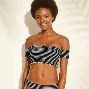 NWT Striped Off Shoulder Bikini Top Size M